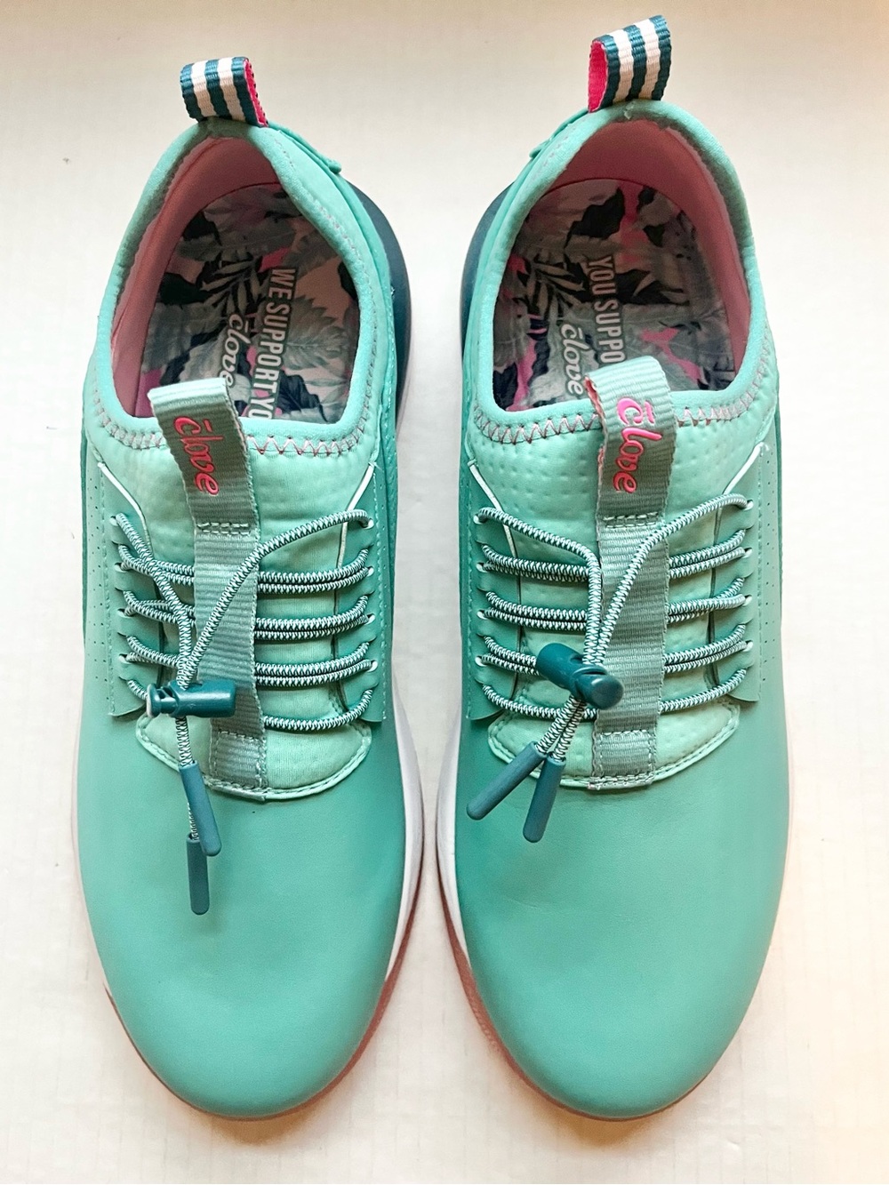 NWOT Clove Pacific Palm Limited Edition Nursing Sneaker Shoes. Teal/Pink Unisex